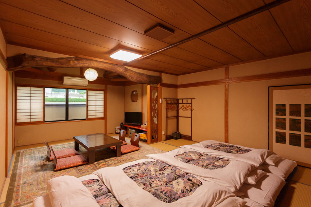 Yufuin Ryokan Nogiku מראה חיצוני תמונה