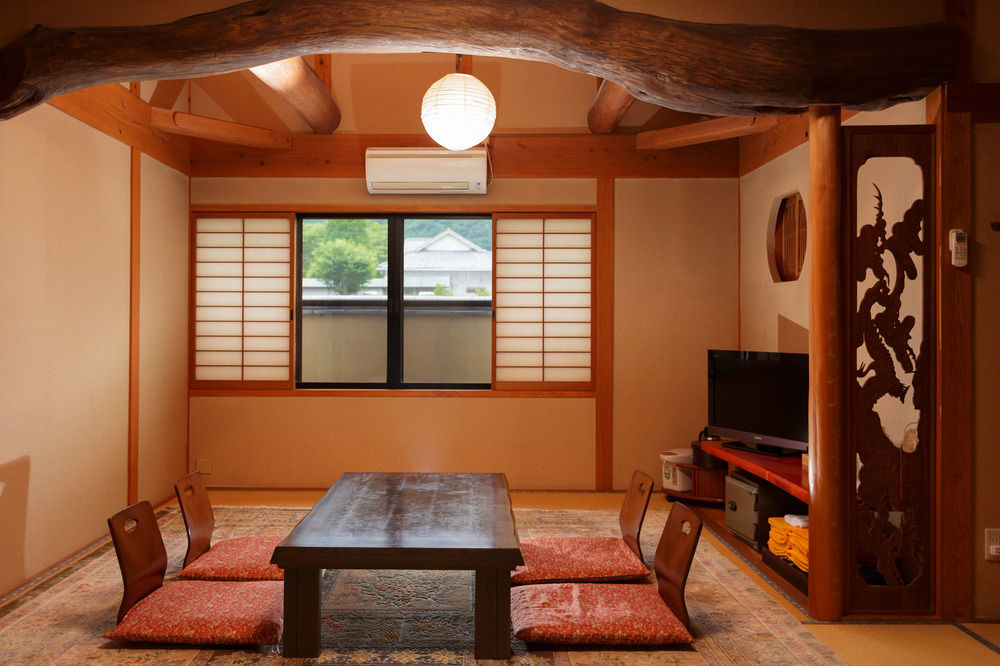 Yufuin Ryokan Nogiku מראה חיצוני תמונה