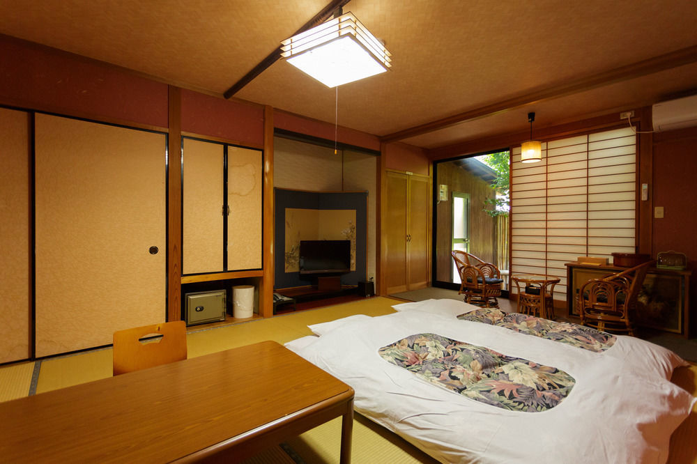 Yufuin Ryokan Nogiku מראה חיצוני תמונה
